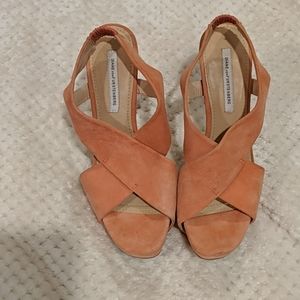 💯 Authentic Diane von Furstenberg Heels